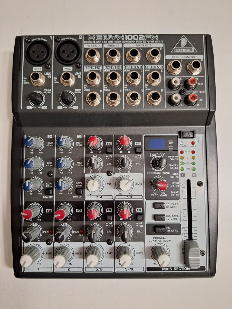 Vendo mesa de mistura BEHRINGER Xenyx 1002FX, como nova.