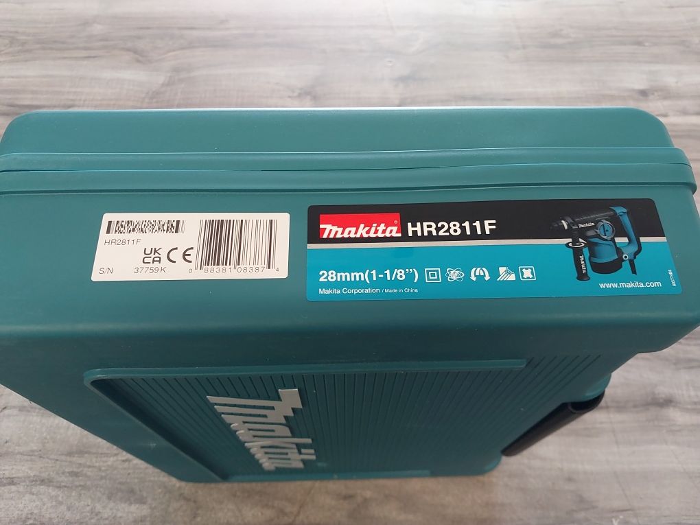 Makita mlotowiertarka 800w 28j HR2810
mlotowiertarka-800w-28j-m