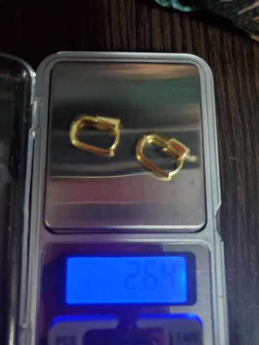 Продам новые позолоченные серьги