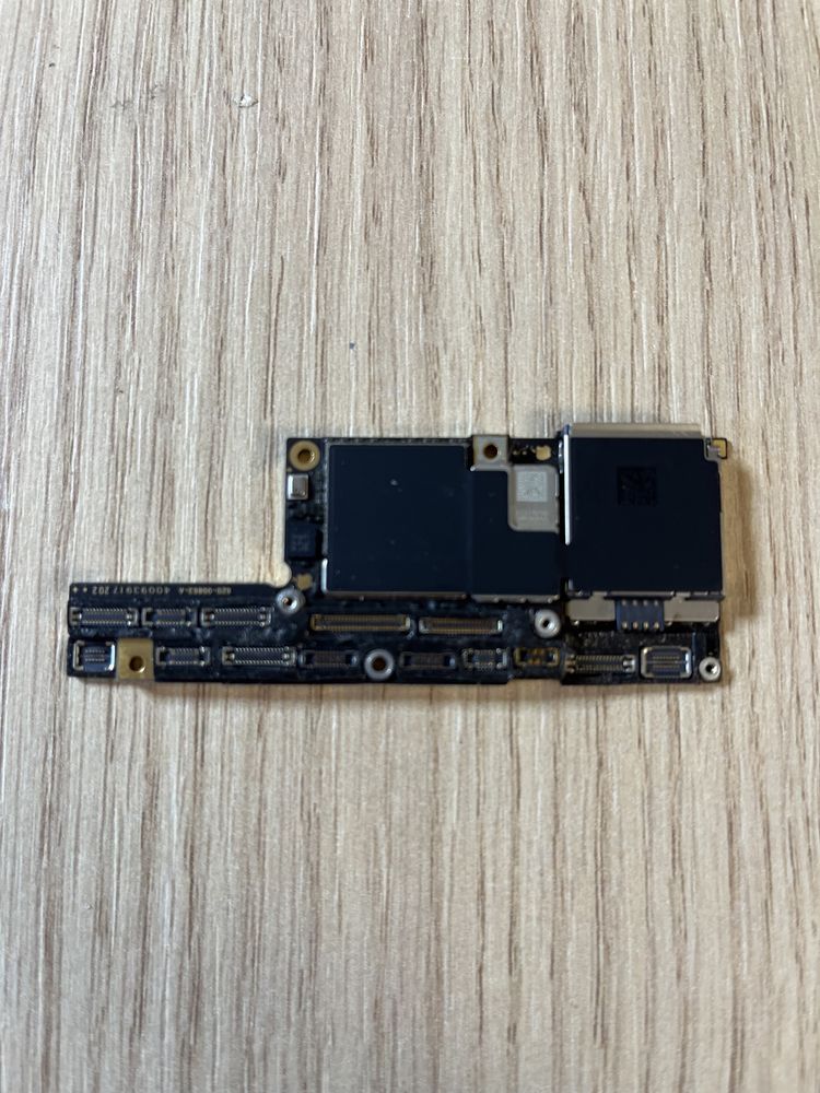 Płyta główna iPhone X iCloud sprawna