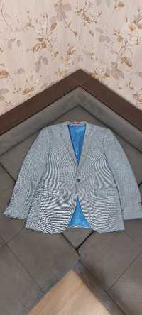 Піджак блакитного кольору розмір 48-50