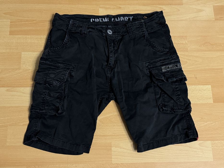 Spodnie, bojówki, krótkie szorty Alpha Industries CREW SHORT 32 czarne