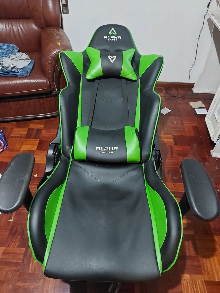 Cadeira gamer reclináveil Alpha Gamer