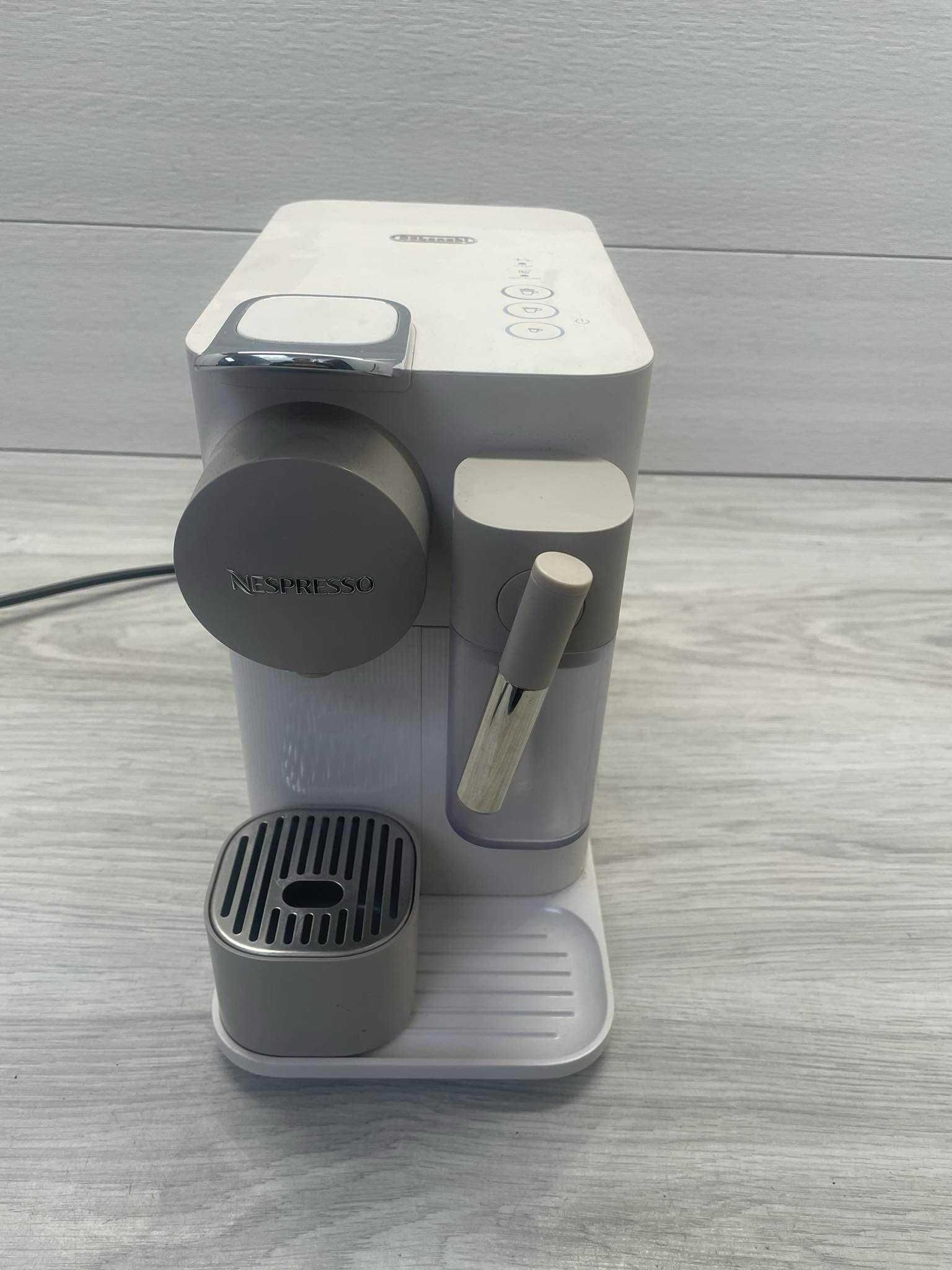 Ekspres kapsułkowy De'Longhi Nespresso EN510.W