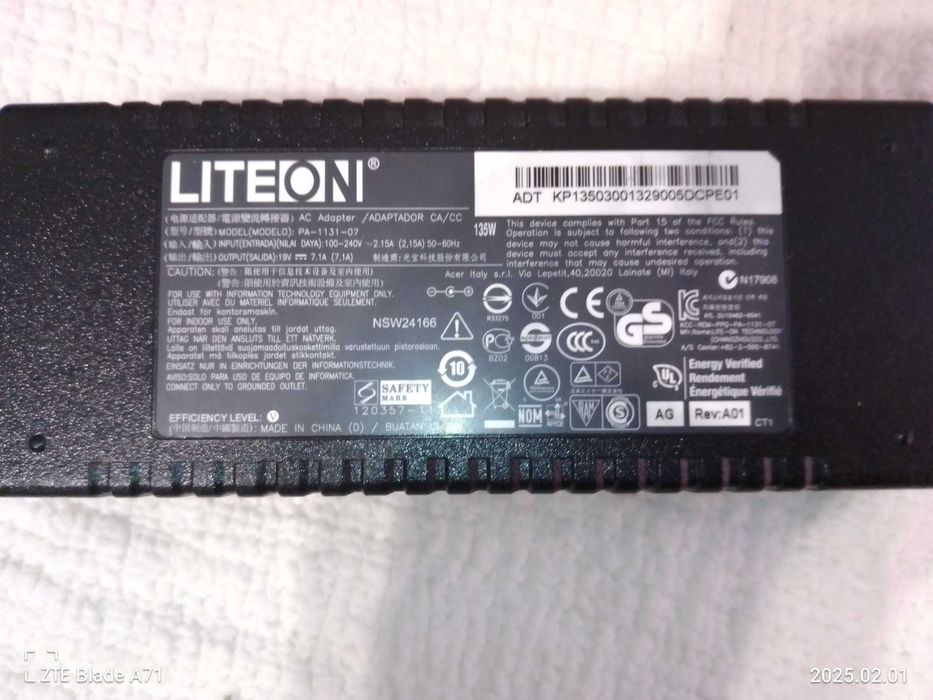 Блок питания 19v 135w (7.4*5.0)