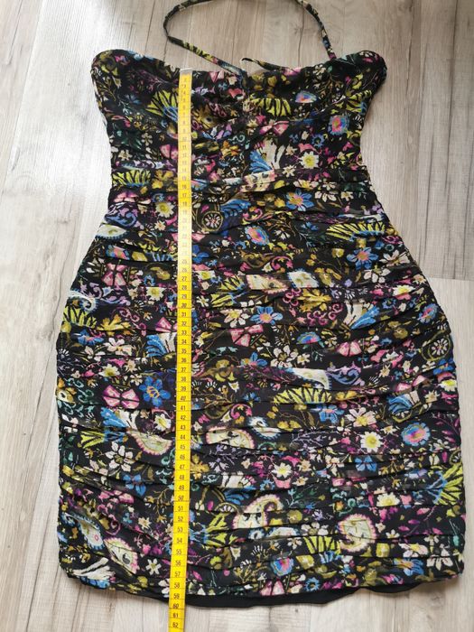 Nowa mini sukienka z Zary 34