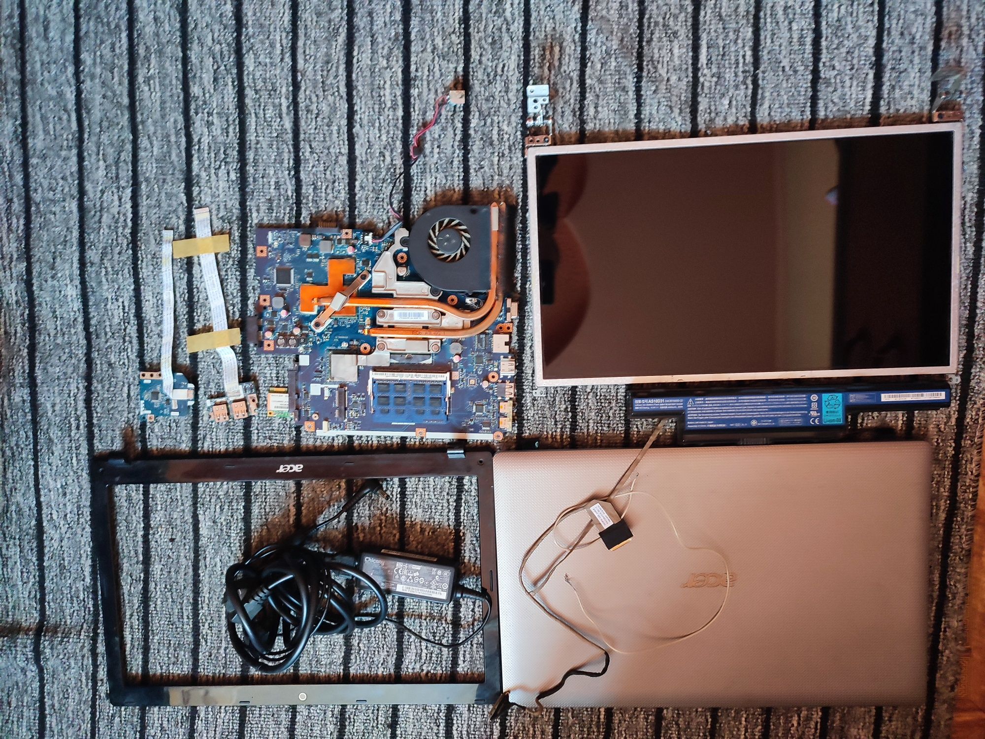Ноутбук Lenovo 5741 разборка