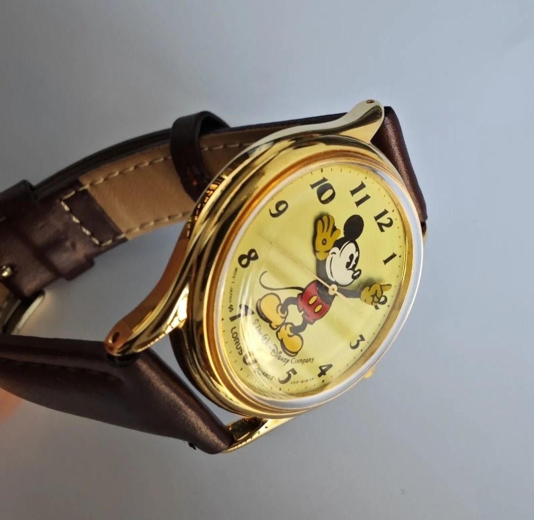 Piękny zegarek Lorus Mickey Mouse by Seiko ruchome ręce