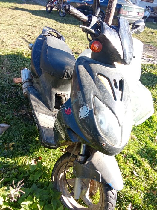 Продам скутер 79 кубів 3000грн