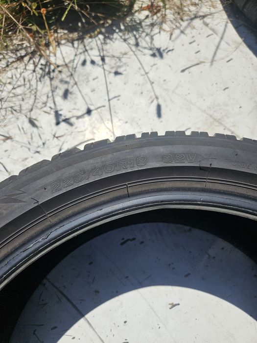 4szt 225/40/18 Bridgestone 5.5-6mm dot5019r ZIMA