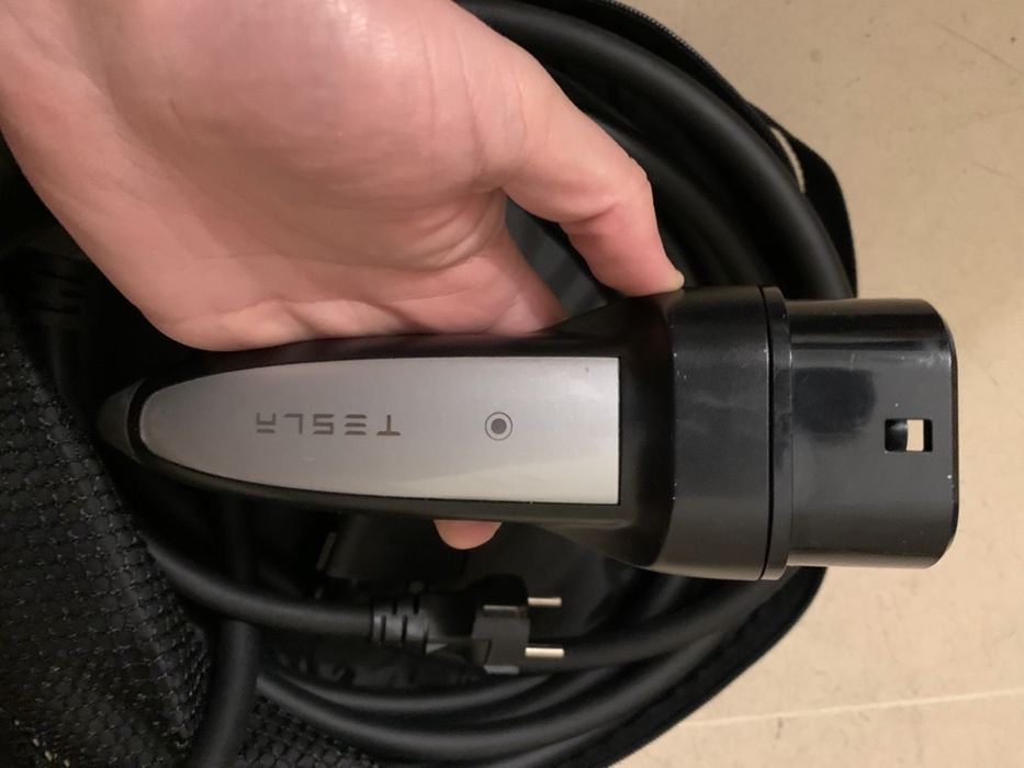 UMC Tesla model S/M/Y/3 Trifasico C/adaptador