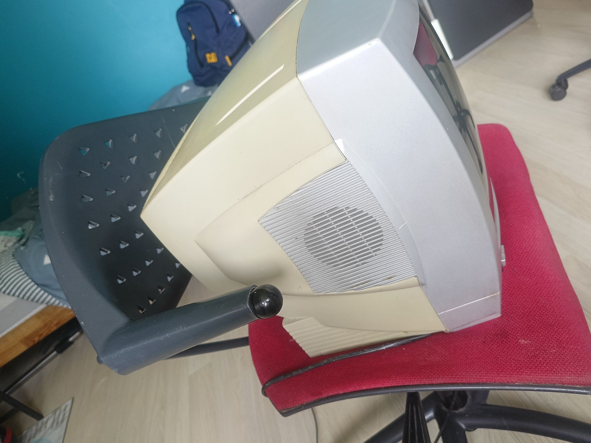 Starion TV 1410a – telewizor CRT do retro gamingu