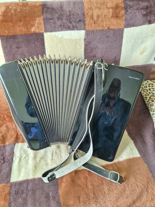 Akordeon Hohner 72 basy