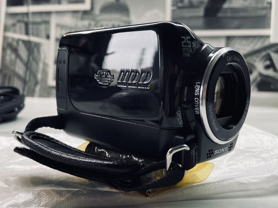 Відеокамера Sony HDR-XR150 нова сенсорний поворотний екран