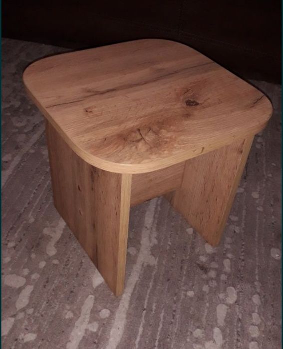 Дитяча табуретка