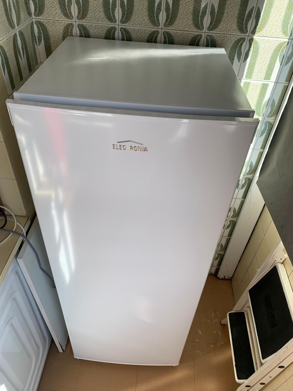 Arca frigorífica Electronia praticamente nova