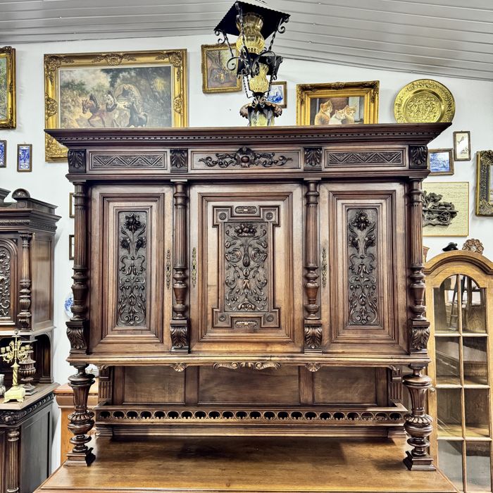 Антикварный французский буфет старинная мебель из Европы