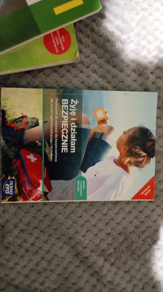Podręcznik  Żyje i działam bezpiecznie do 1Lo