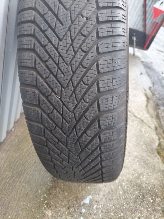 Opony Pirelli 17"