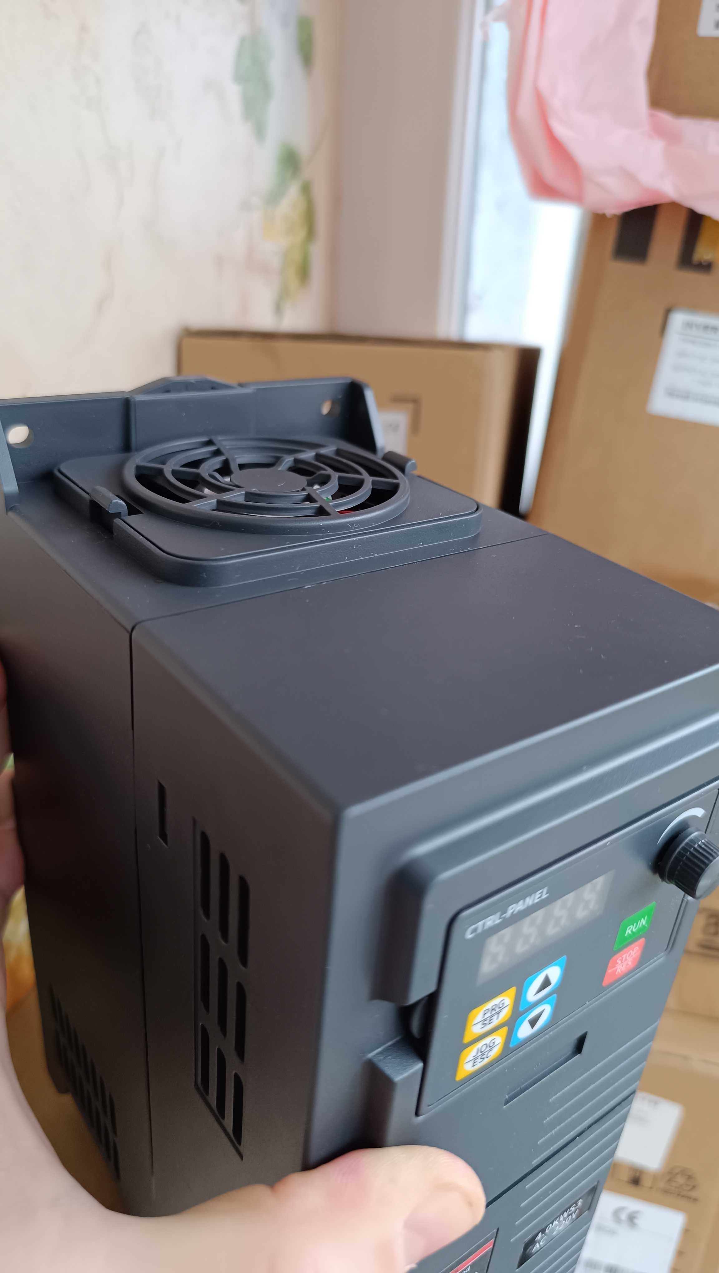 Частотный преобразователь 4 кВт 3/220В suswe 320 s3