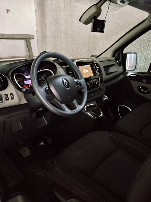 Renault Trafic 6 osobowy