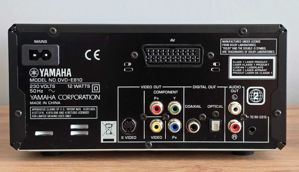 Yamaha PianoCraft DVD-E810 Odtwarzacz DVD/CD/MP3 z pilotem