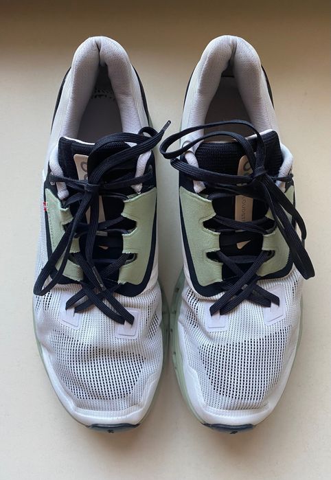 Чоловічі кросівки On Running