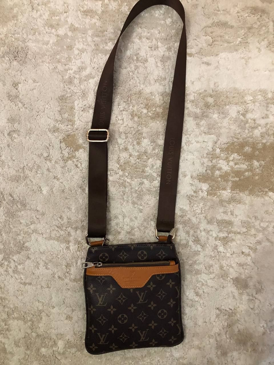 Сумочка Luis Vuitton/LV