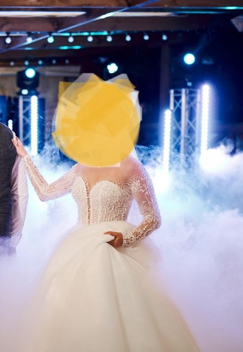 Продам сукню весільну