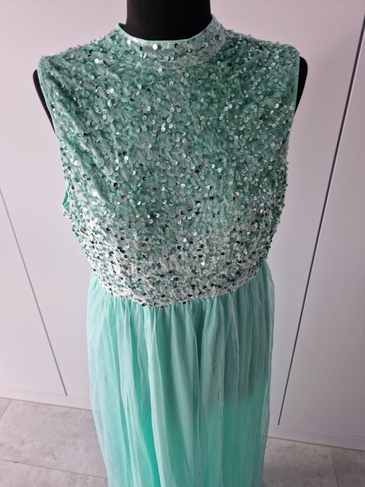 Długa wieczorowa sukienka zapinana na szyji 42 XL