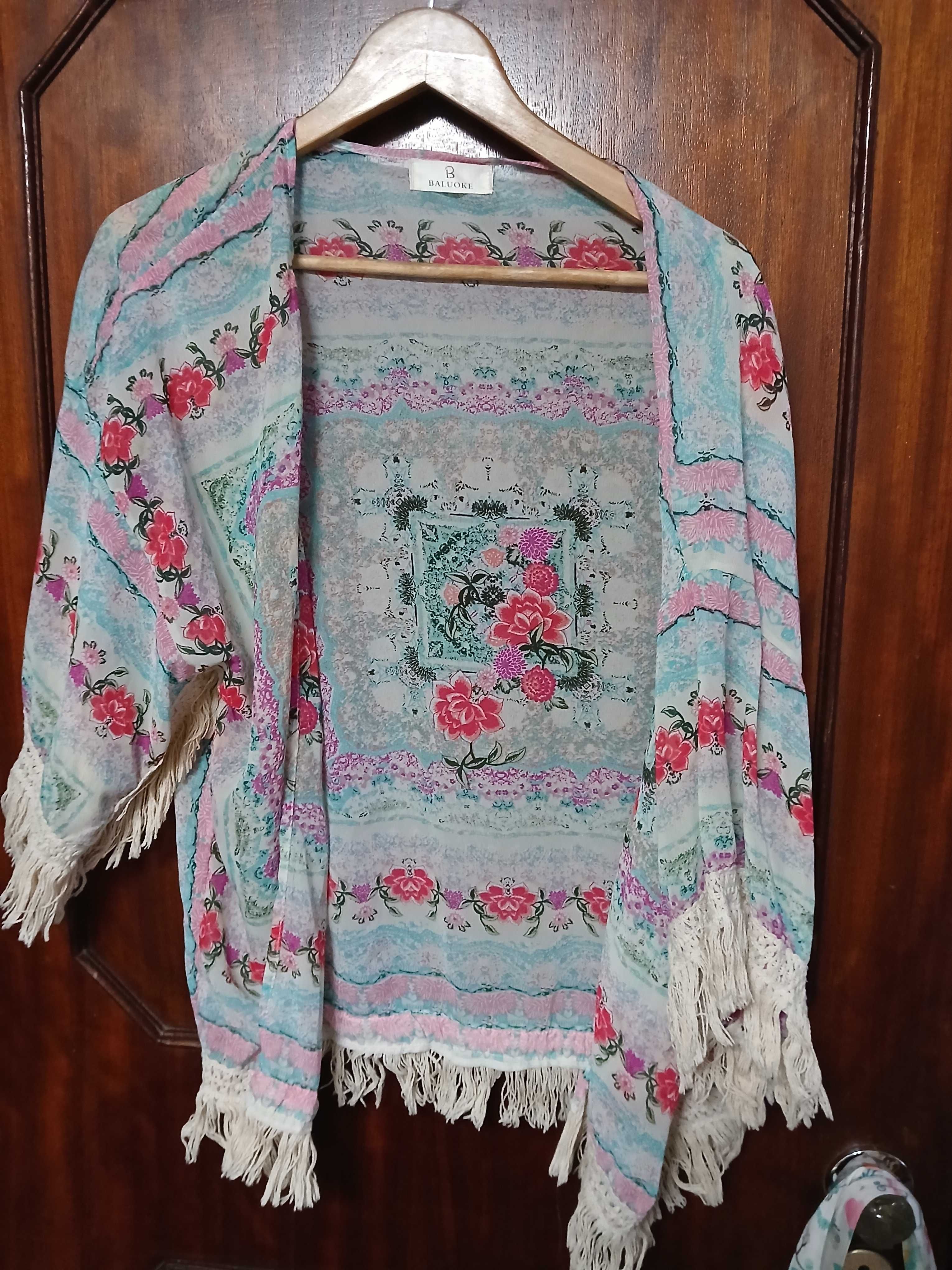 Kimono com franja às flores (é tamanho único mas veste L)