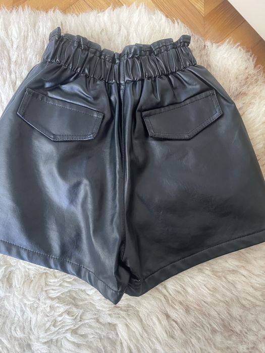 Шорти шкіряні для дівчинки