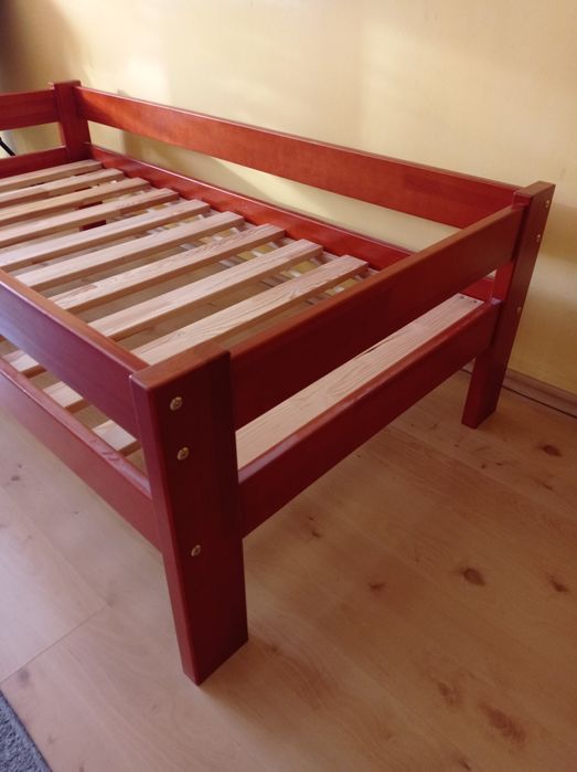 Łóżko dziecięce drewniane z materacem piankowym 160x80