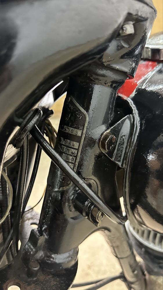 Moto Jawa CZ 175