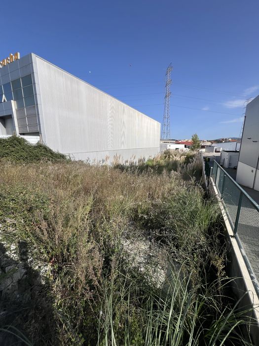 Vendo Terreno c/ PROJECTO APROVADO E LICENÇA DE CONSTRUÇÃO