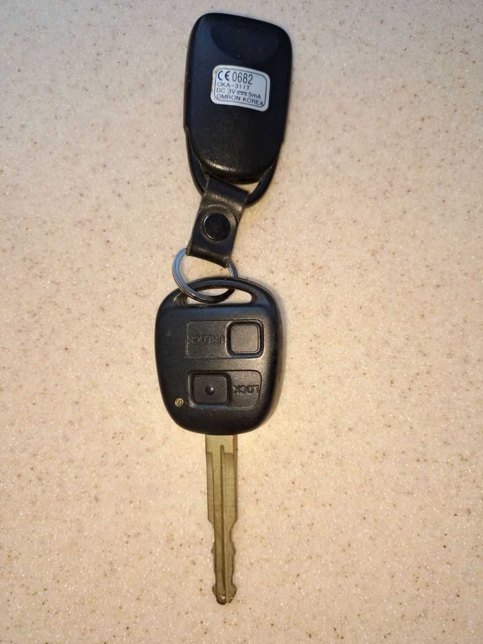 Оригінальний ключ Toyota Land Cruiser