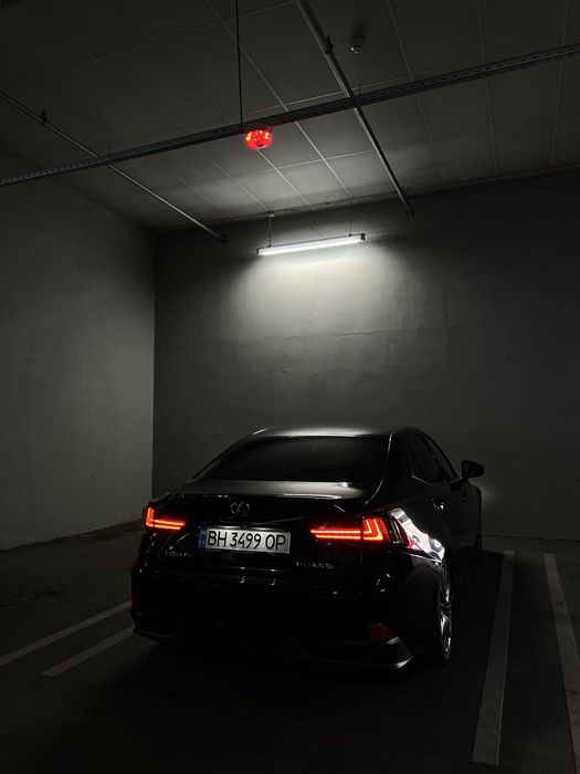 Lexus IS 300h 2016