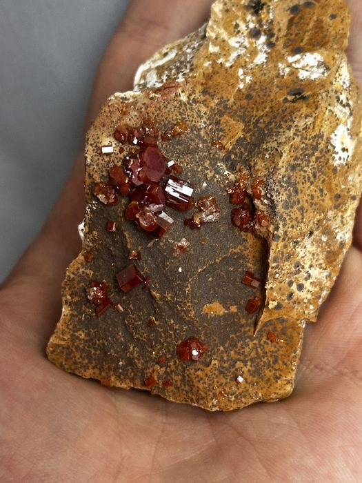 Kryształy wanadynitu - Maroko