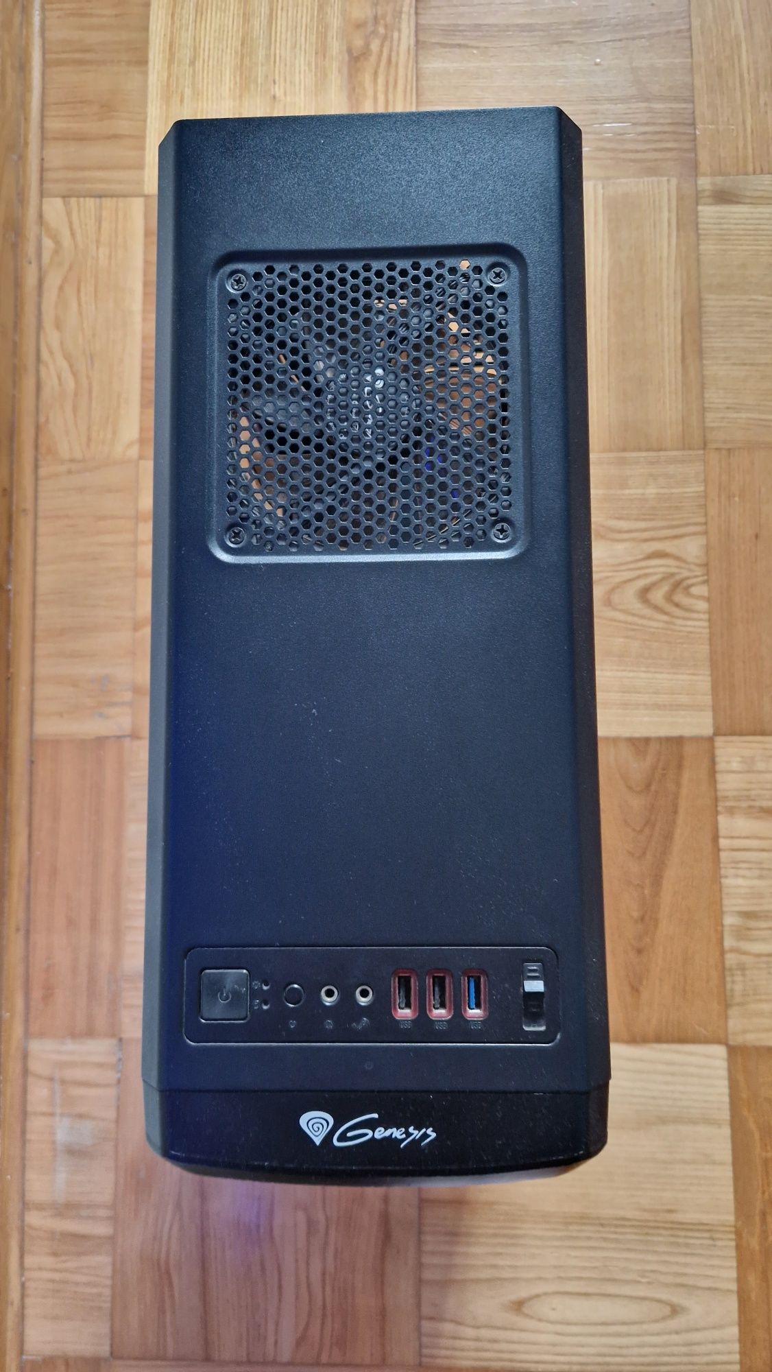 Obudowa Genesis Titan 750