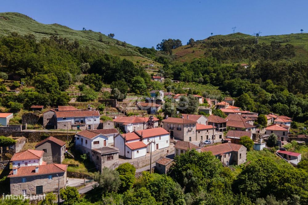 Terreno rústico com 1.760 m2 em Britelo, Ponte da Barca