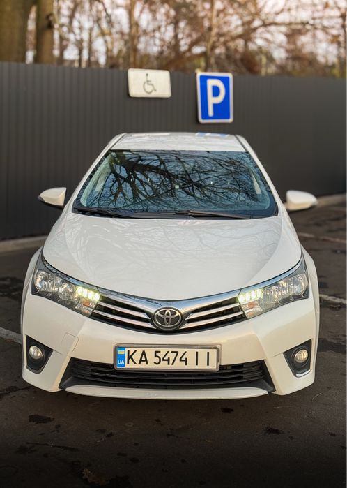 Toyota Corolla 2014 1.6 (торг)