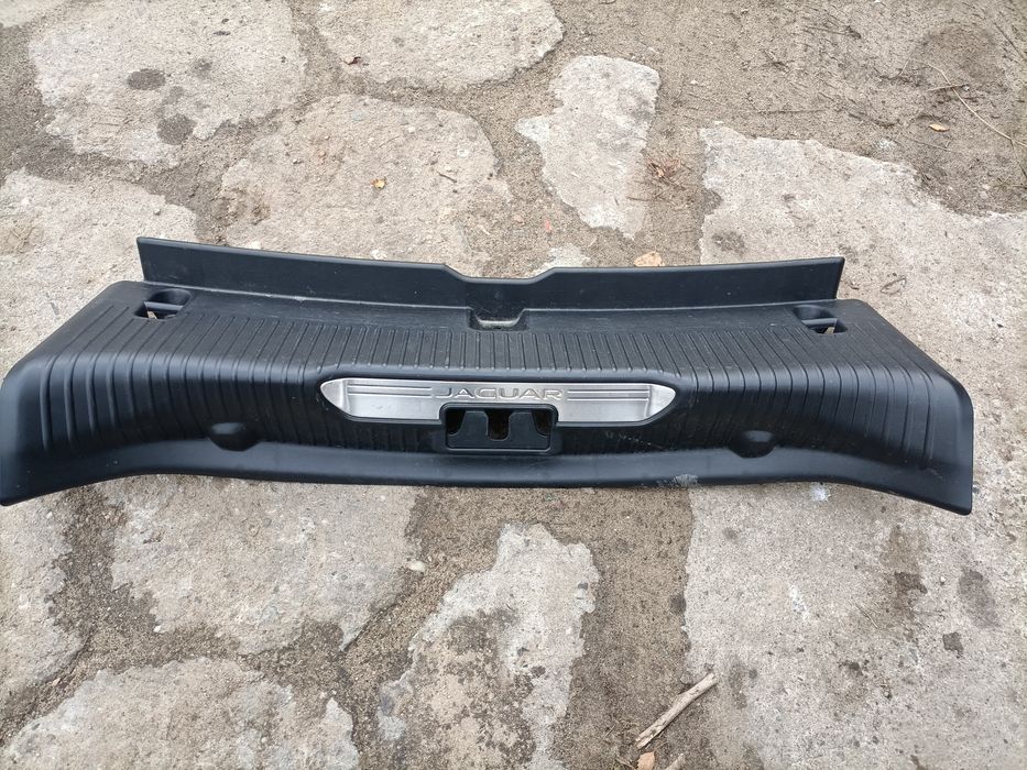 Osłona pasa tylnego Jaguar XJ 351 FL