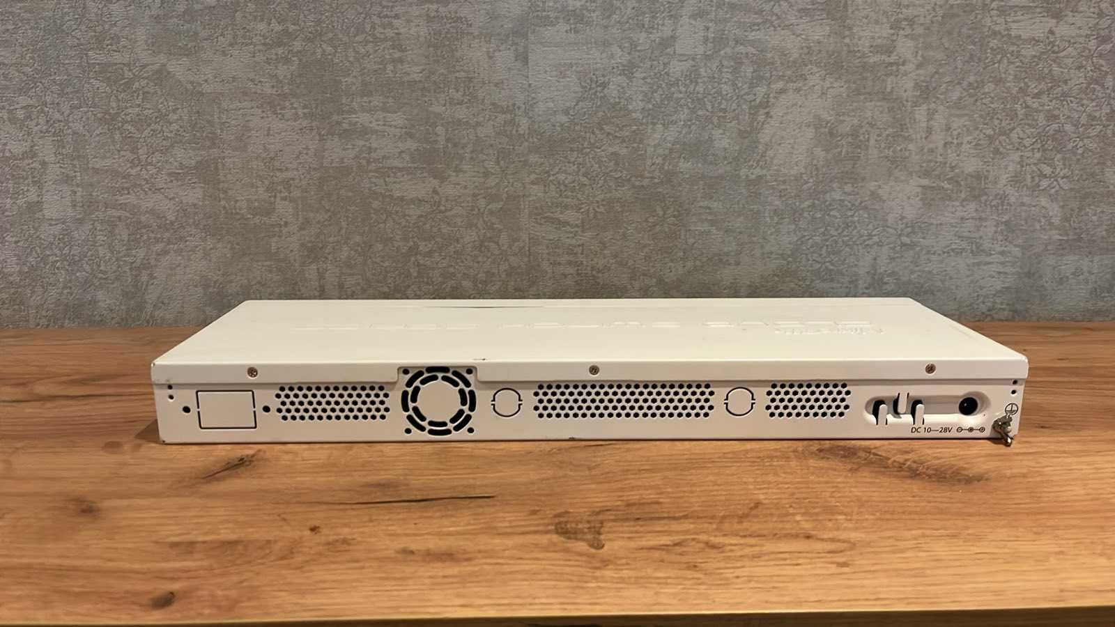 Коммутатор MikroTik Cloud Smart Switch 326-24G-2S+RM