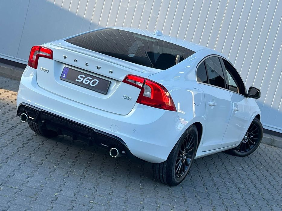 Volvo S60 D5 R-Design Bezwypadkowy Oryginalny lakier Gwarancja 1 Rok