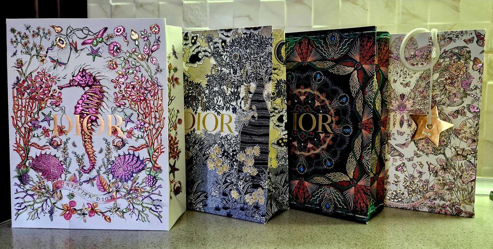 Подарункові пакети/коробки DIOR