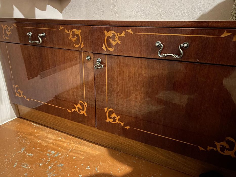 Тумбочка, комод,