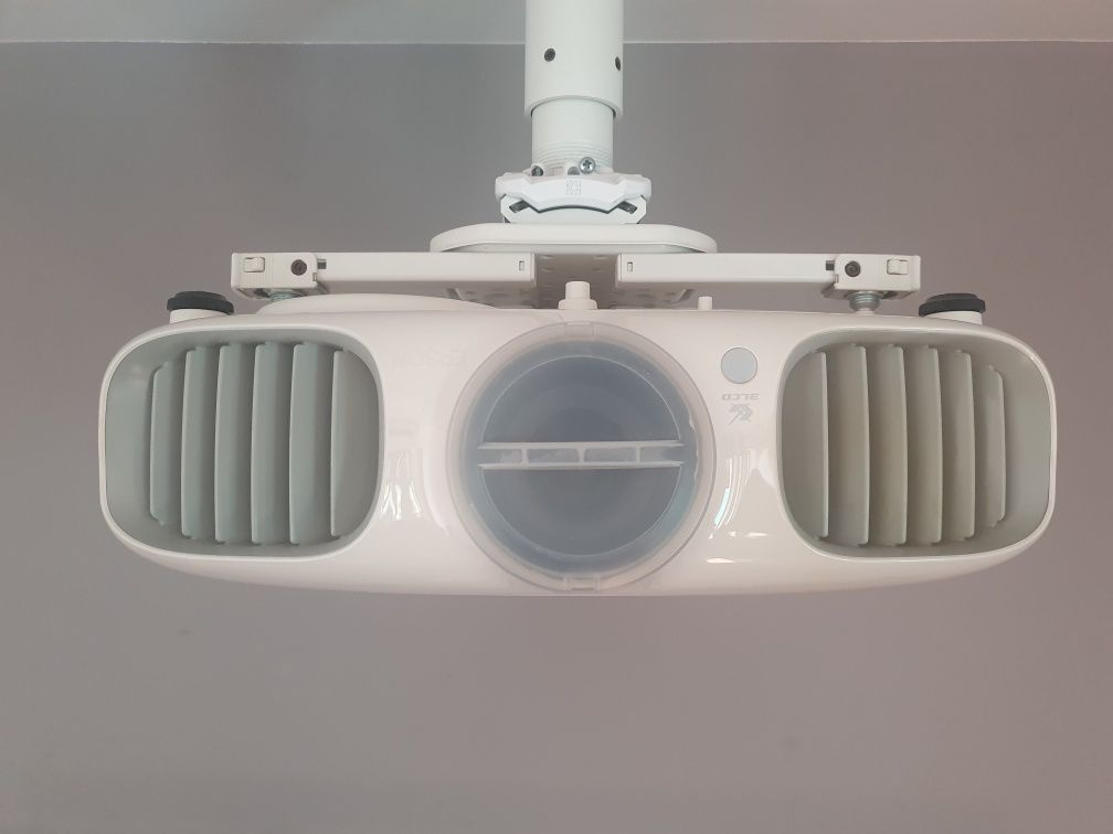 Projektor bezprzewodowy 3D FHD Epson 3020e EH-TW6100W nowa lampa WiHD