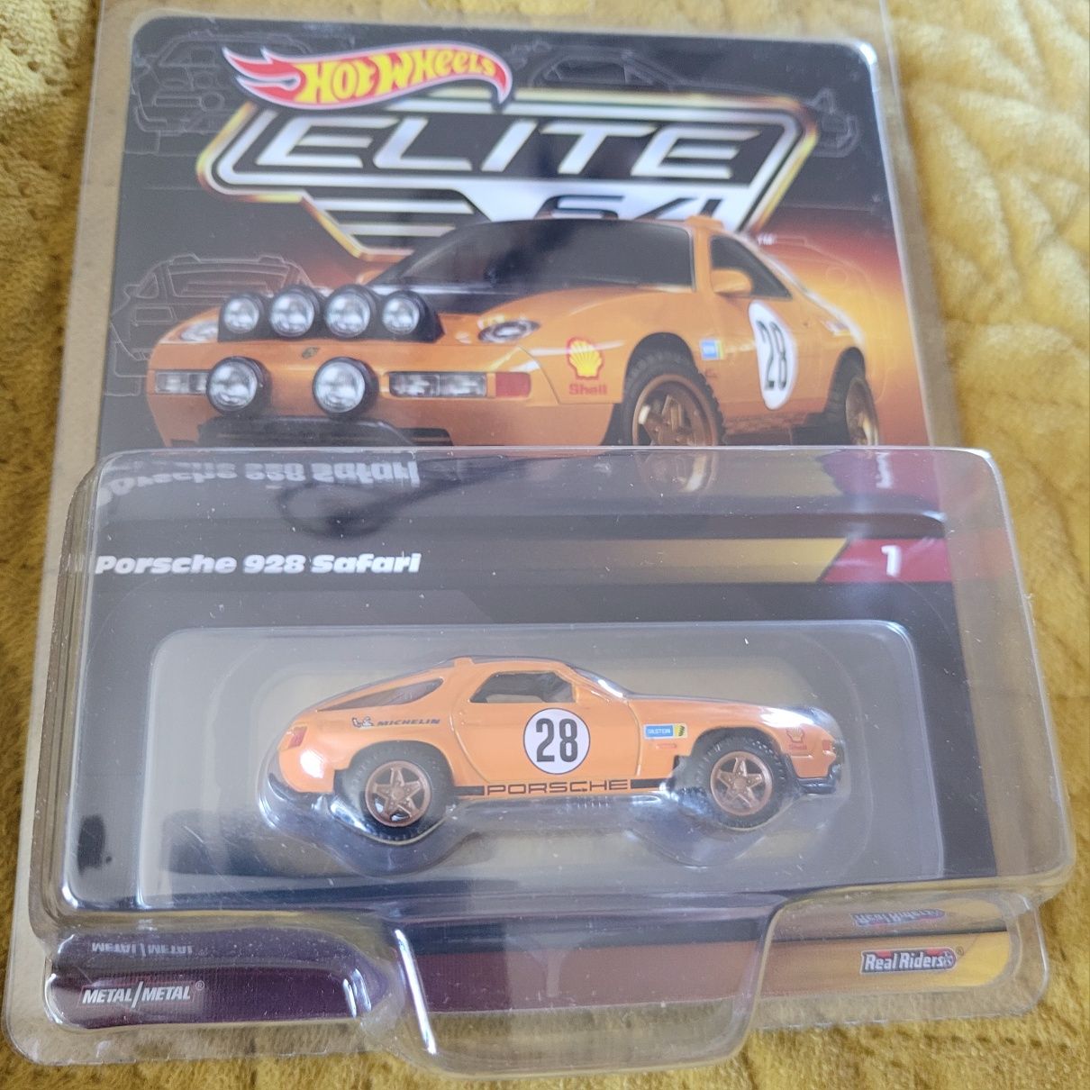 Hot Wheels Elite64 Porsche 928 Safari