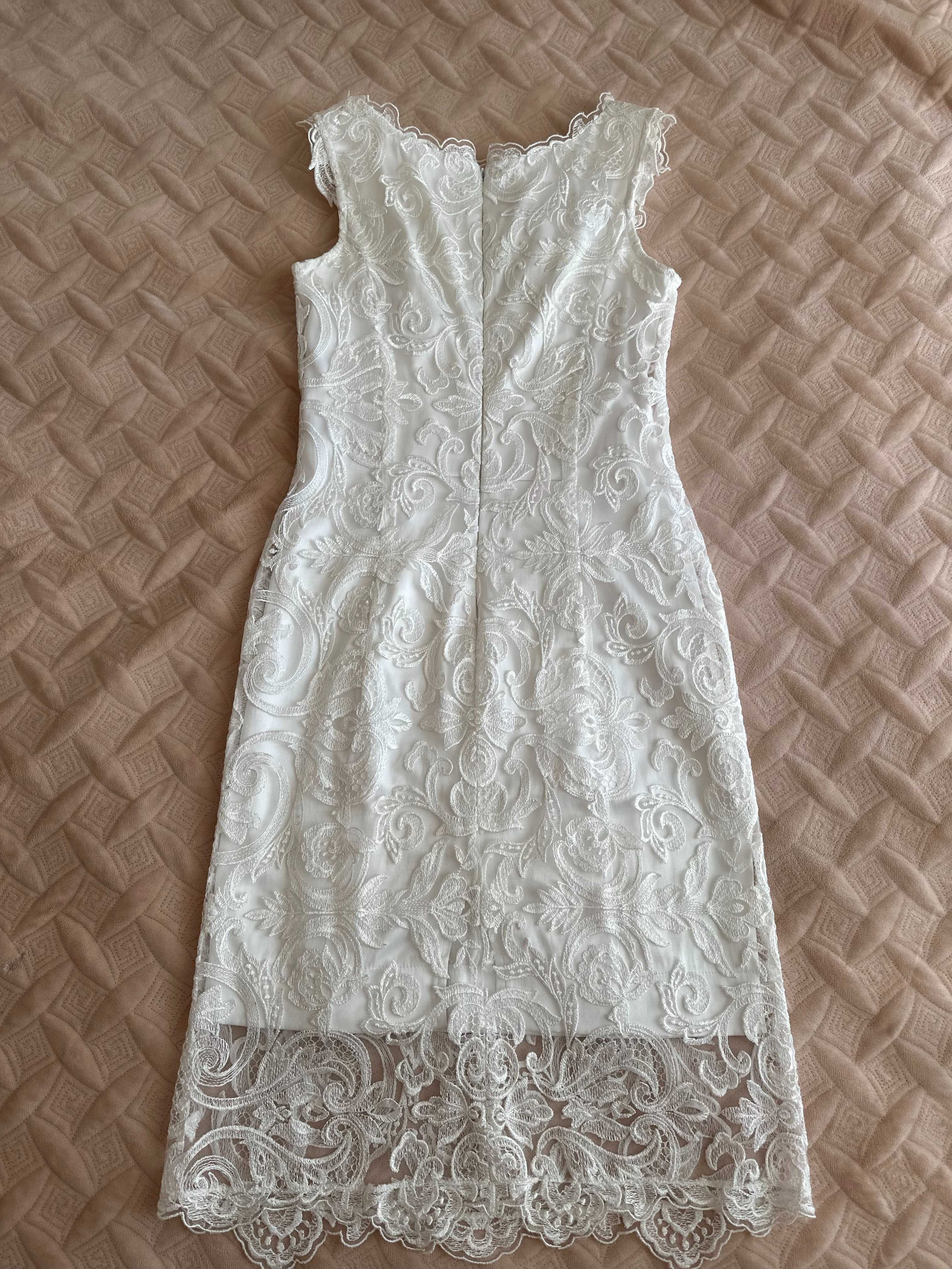 Сукня з мережева біла