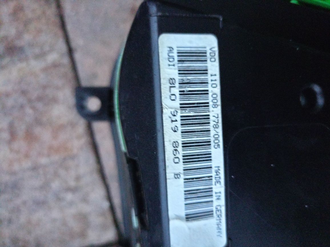 Licznik audi a3 8l TDI 8l0.919860B chrom